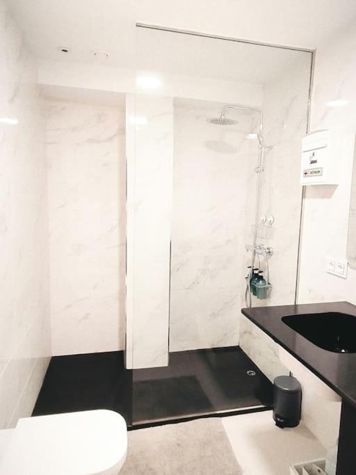 Center Wifi Parking Free Apartment Granada Ngoại thất bức ảnh